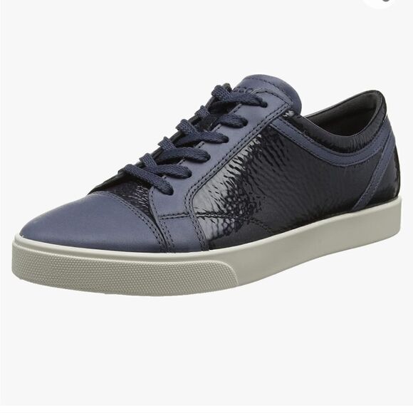 Ecco    - Picture 1 of 13